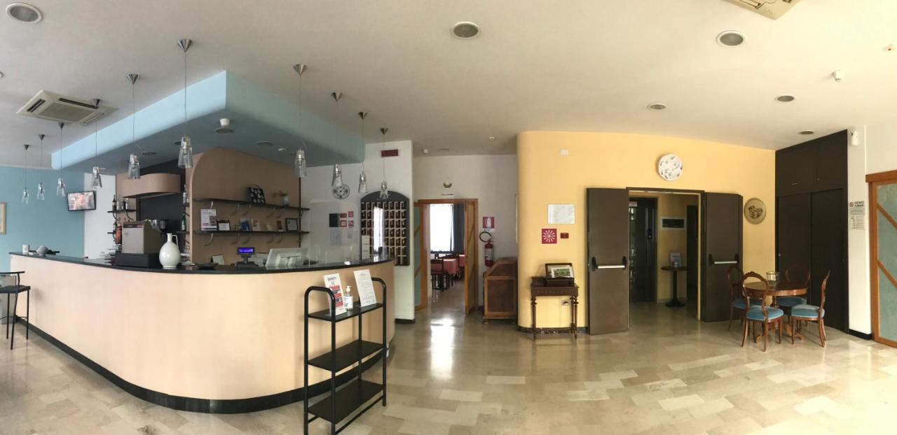 希尼欧酒店 里奥罗温泉 外观 照片